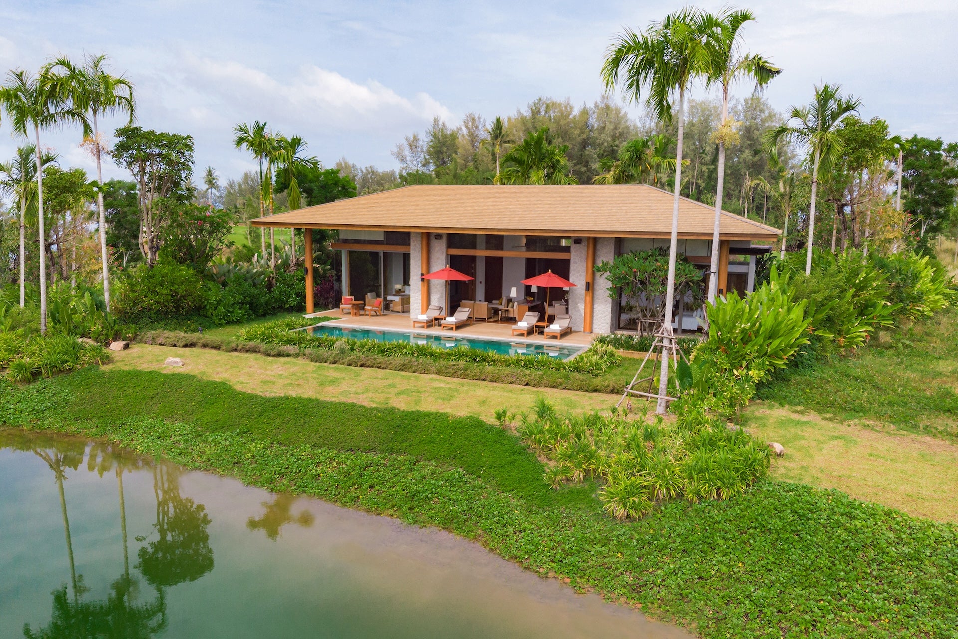 Aquella 2-bedroom Lake Front Villa