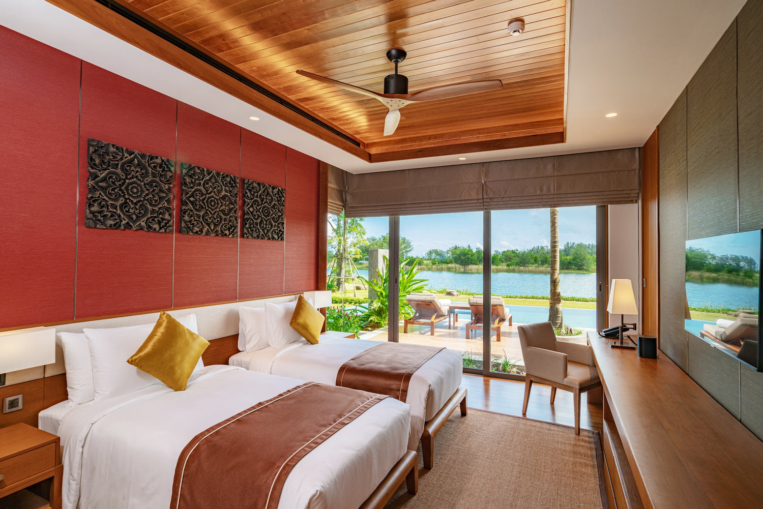 Aquella 2-bedroom Lake Front Villa