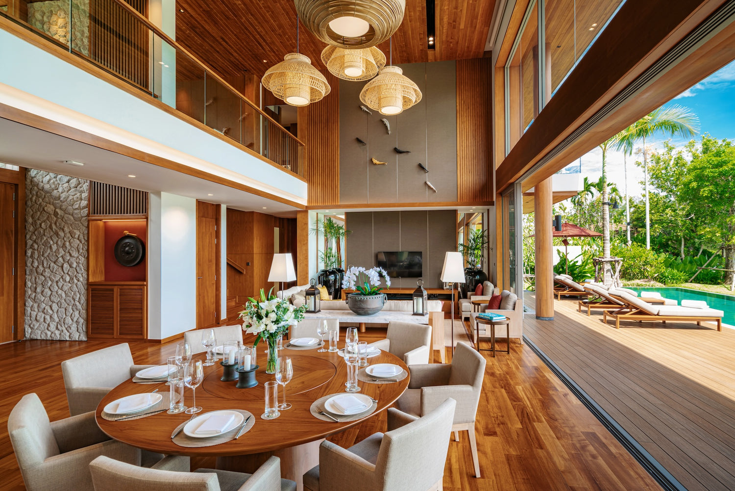 Aquella 4-bedroom Lake Front Villa